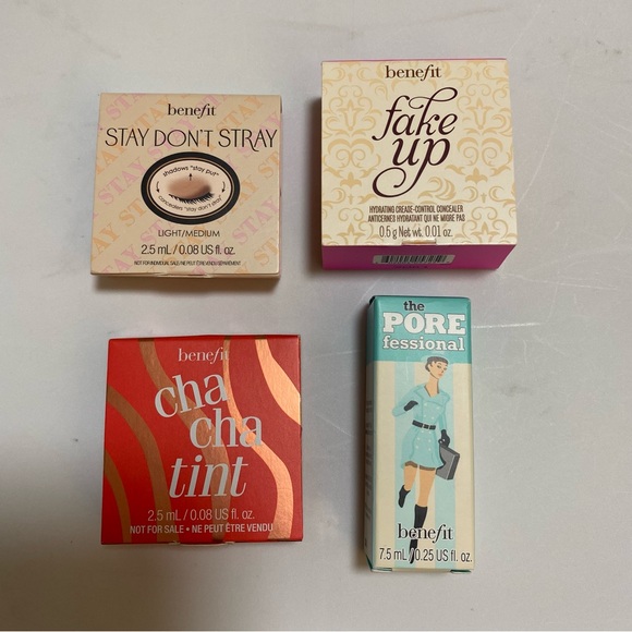 NEW Benefit Cosmetic Bag w/ 7 Benefit Beauty Samples 4” x 8” x 2.5” - Picture 2 of 8